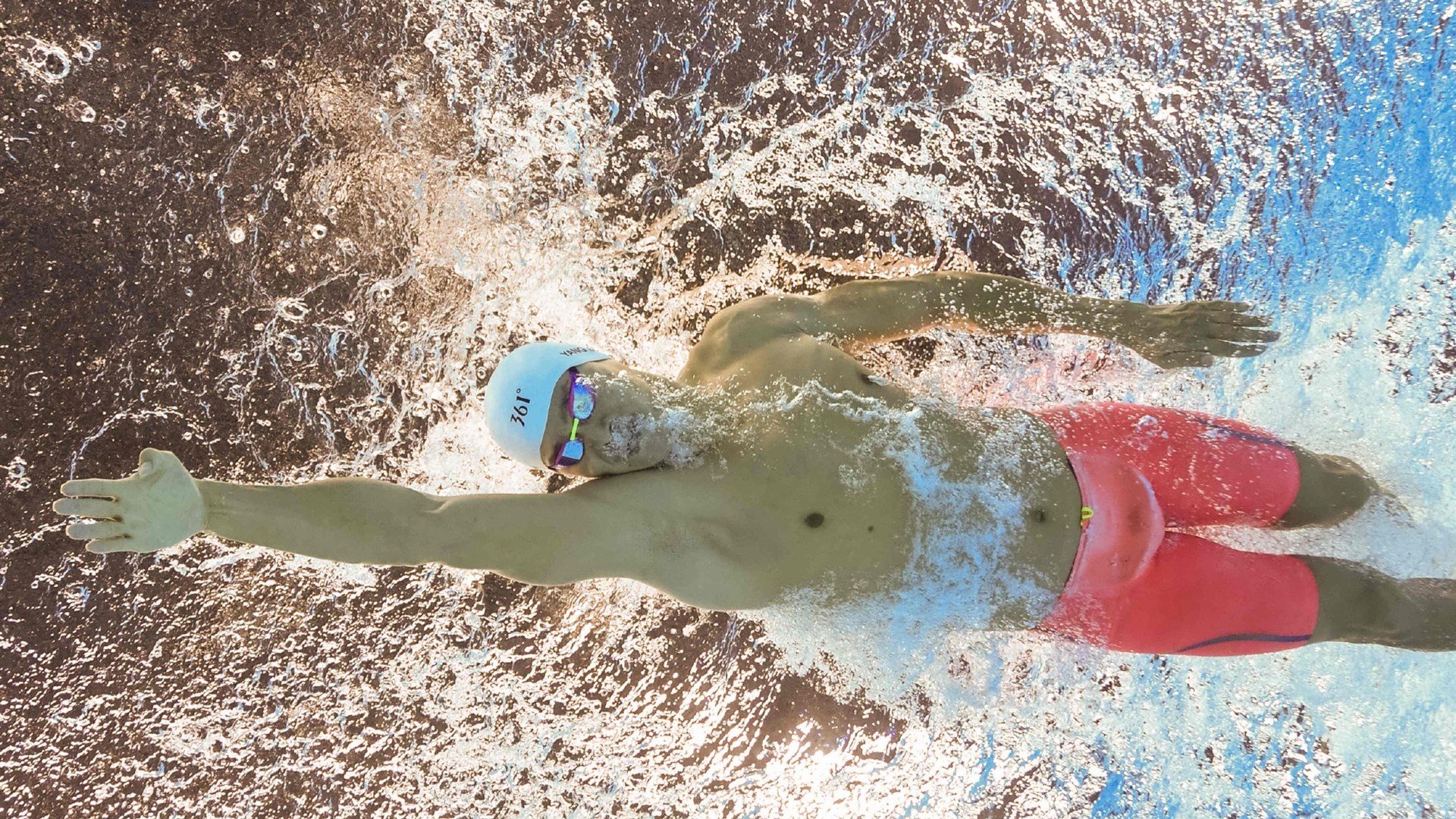 kaiyun登录入口-“铁血拼杀！场上强队逐鹿，冠军悬念不断升温”，铁血lol